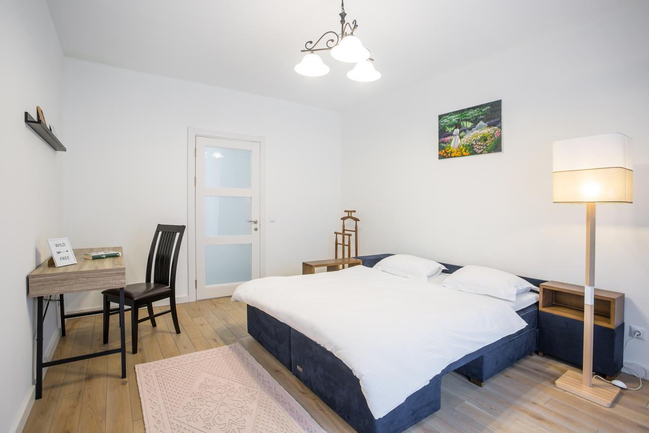 Elite Apartments Lviv Bagian luar foto
